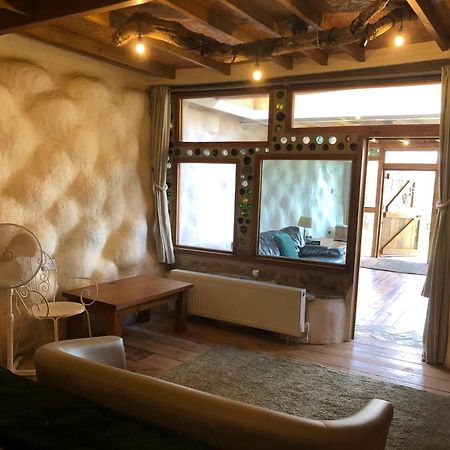 Rabbits 1Or 2 Bedroom Hobbit Style Hillset Earthen Dartmoor Eco Home South Brent Экстерьер фото